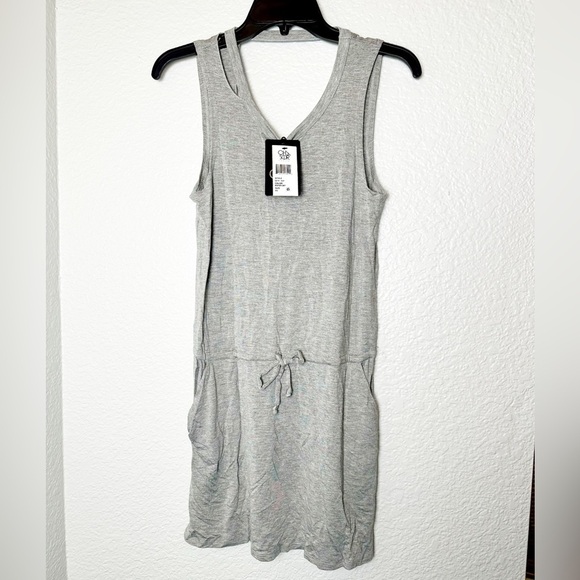 NWT Chaser Gray Sleeveless Drawstring Dress - Picture 1 of 3